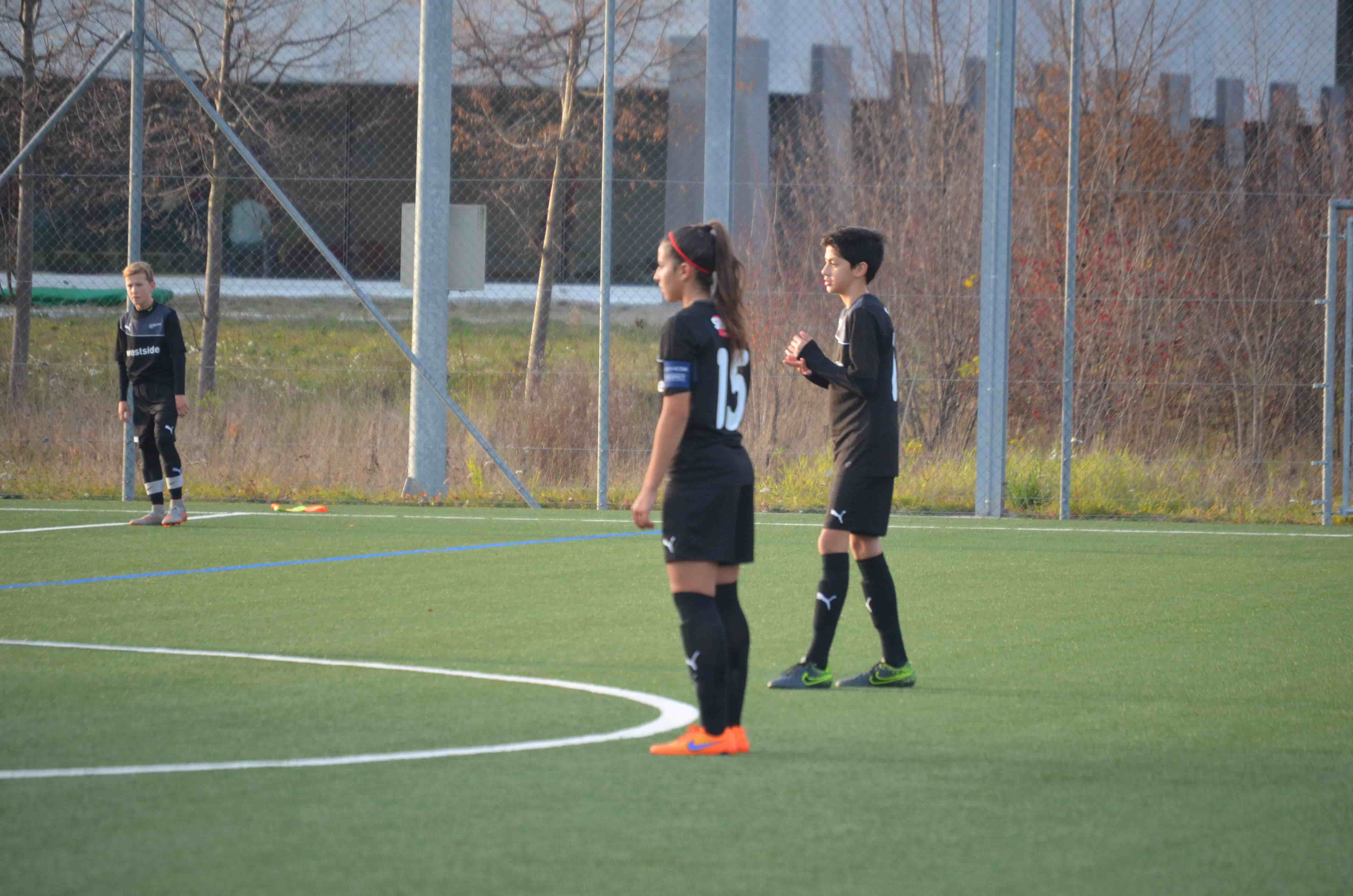 Chiara Messerli playing soccer