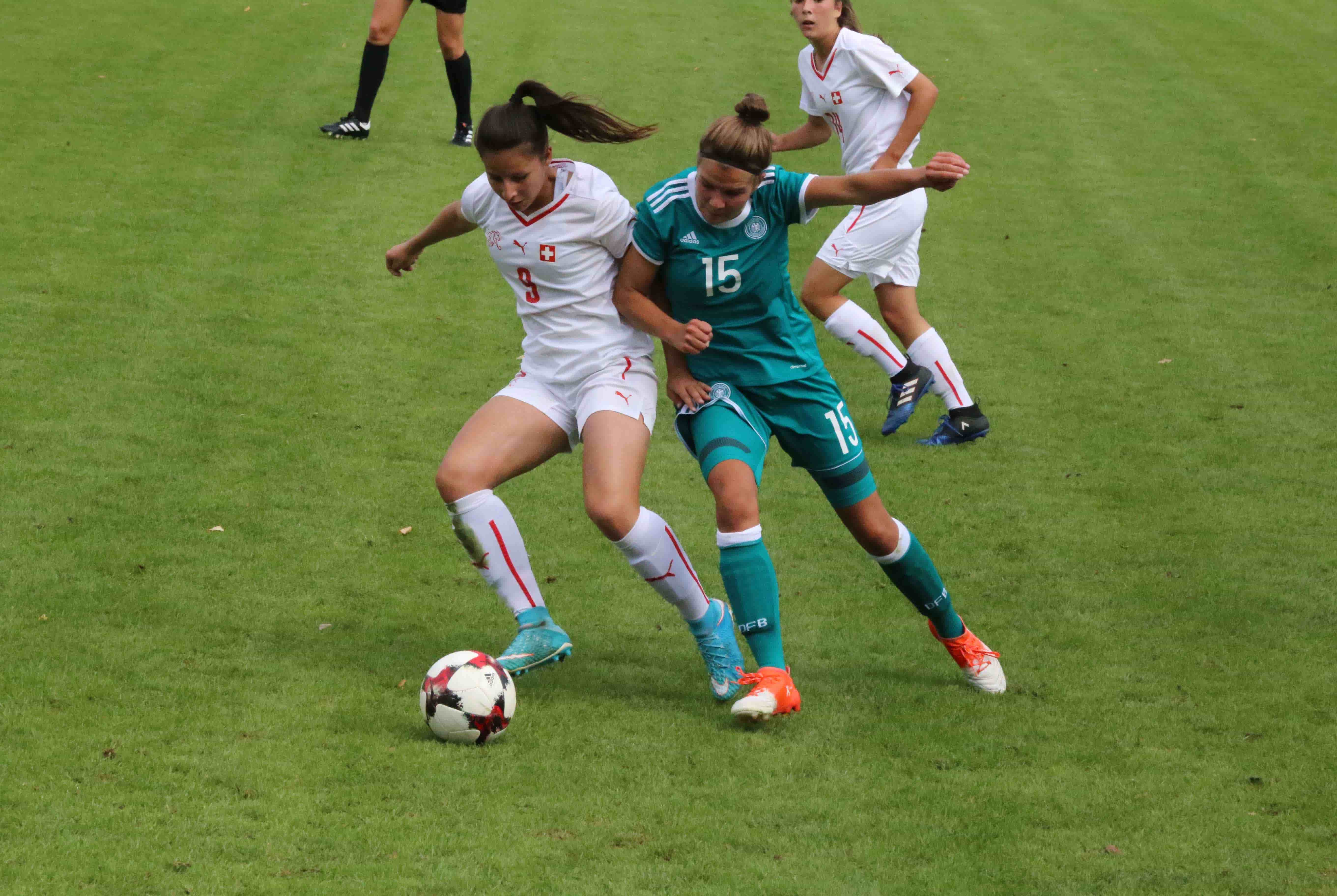 Chiara Messerli playing soccer